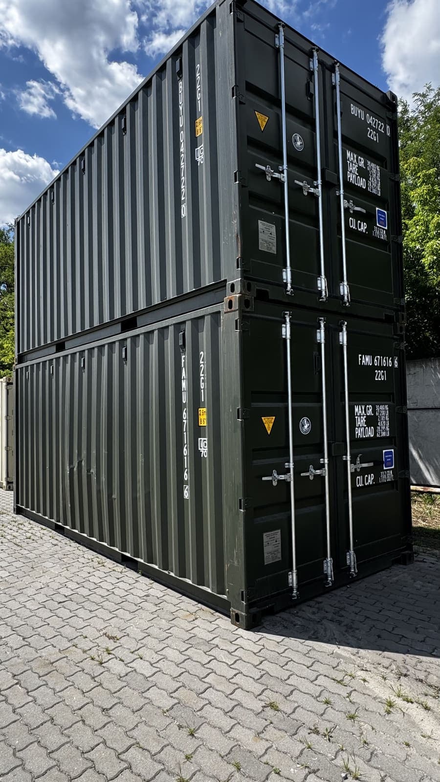 20ft Dry, новий — Двері нового 20-футового контейнера кольору хакі