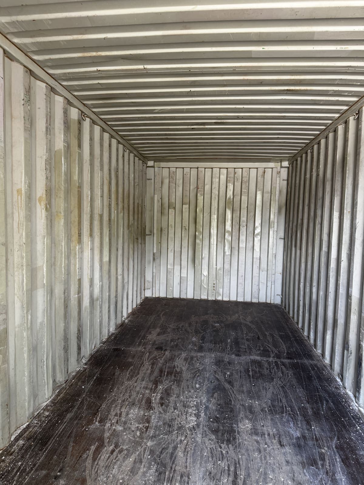 20ft Dry, вживаний — Підлога та стіни всередині вживаного 20-футового контейнера